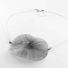 Carica l'immagine nel visualizzatore di Gallery, Collana Dandelion