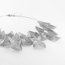 Carica l'immagine nel visualizzatore di Gallery, Collana Marea