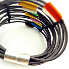 Carica l'immagine nel visualizzatore di Gallery, Bracciale multifili cilindri colorati
