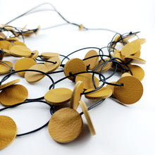 Carica l'immagine nel visualizzatore di Gallery, Collana Nuvola