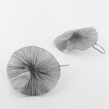 Carica l'immagine nel visualizzatore di Gallery, Orecchini Dandelion