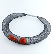 Carica l'immagine nel visualizzatore di Gallery, Ciambella grande