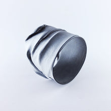 Carica l'immagine nel visualizzatore di Gallery, Bracciale V33 White medio 2