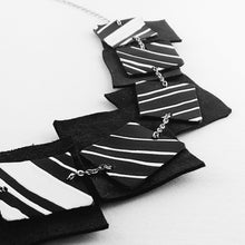 Carica l'immagine nel visualizzatore di Gallery, Collana V33 Tessere girocollo