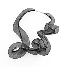 Carica l'immagine nel visualizzatore di Gallery, Collana Wave piccola - "Raid a wave"