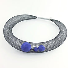 Carica l'immagine nel visualizzatore di Gallery, Ciambella grande