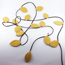 Carica l'immagine nel visualizzatore di Gallery, Collana Foglia