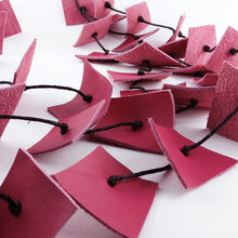 Carica l'immagine nel visualizzatore di Gallery, Collana Quadrotta