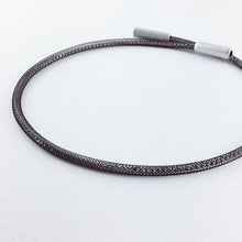 Carica l'immagine nel visualizzatore di Gallery, Collare Grace 1 giro