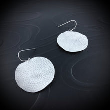 Carica l'immagine nel visualizzatore di Gallery, Orecchini Nuvola