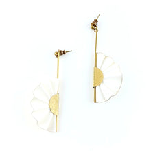 Carica l'immagine nel visualizzatore di Gallery, Orecchini Sensu Lungo