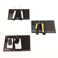 Carica l'immagine nel visualizzatore di Gallery, Orecchini V33 Foglia