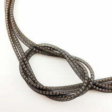 Carica l'immagine nel visualizzatore di Gallery, Collana Nodo Strass