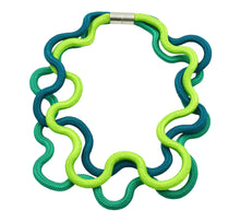 Carica l'immagine nel visualizzatore di Gallery, Collana Riccia 3 Giri
